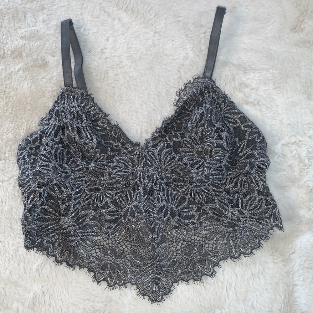 Elegant Lace Bralette in Gray